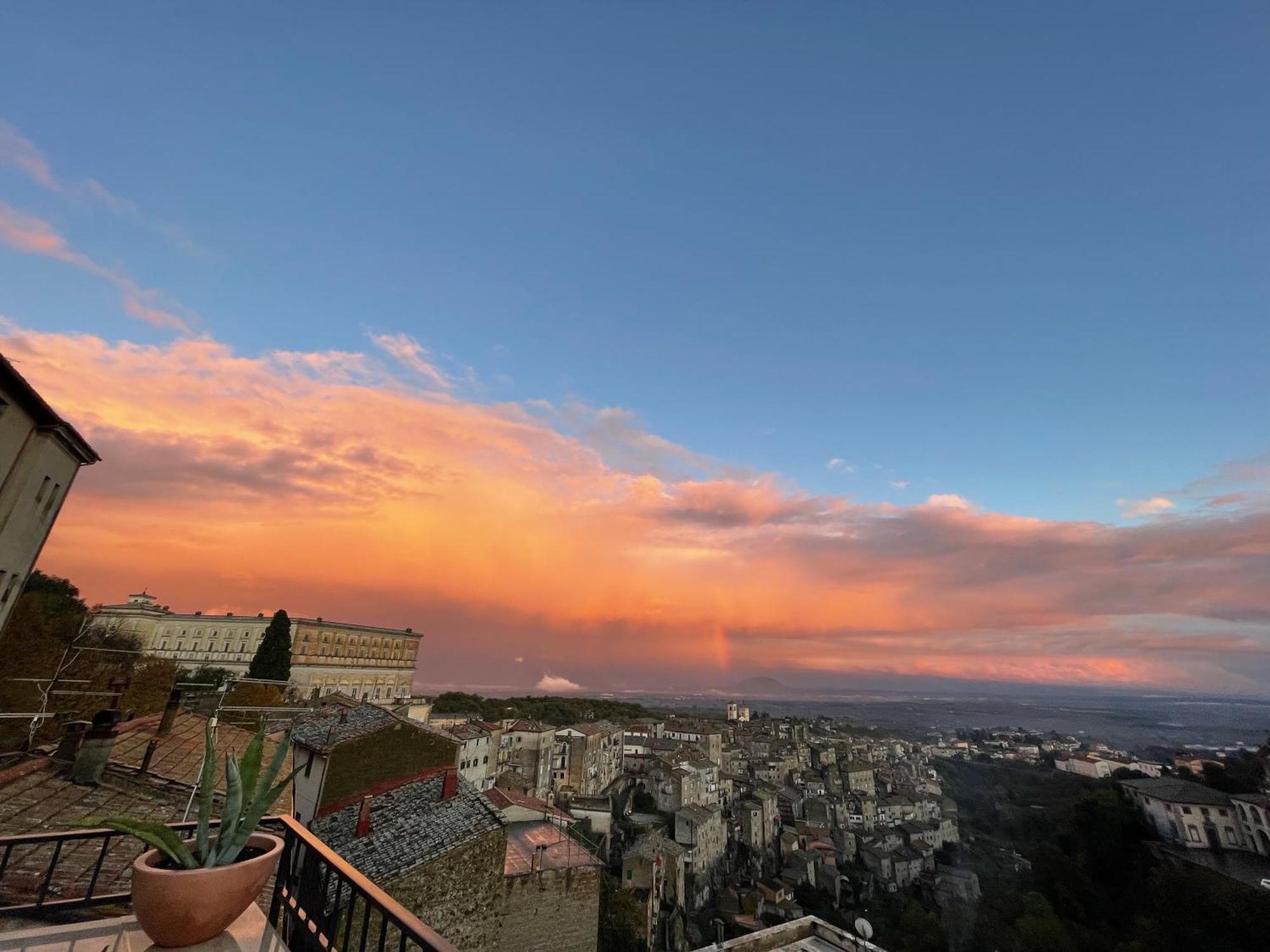 Casa Checca Appartamenti Per Vacanze Caprarola Dış mekan fotoğraf