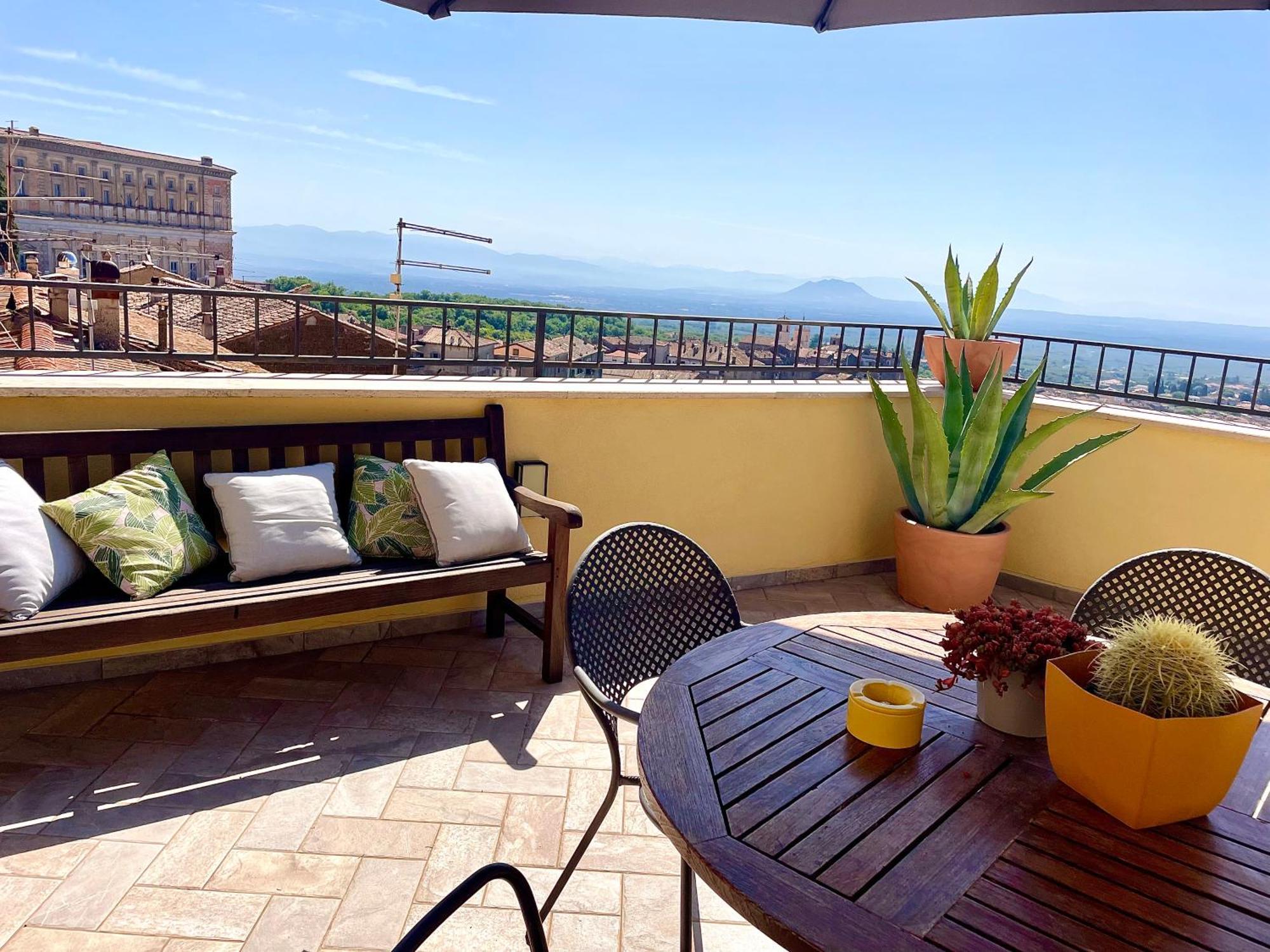 Casa Checca Appartamenti Per Vacanze Caprarola Dış mekan fotoğraf