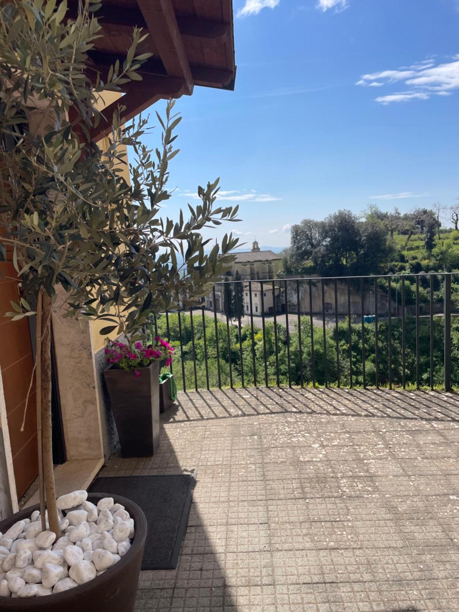 Casa Checca Appartamenti Per Vacanze Caprarola Dış mekan fotoğraf